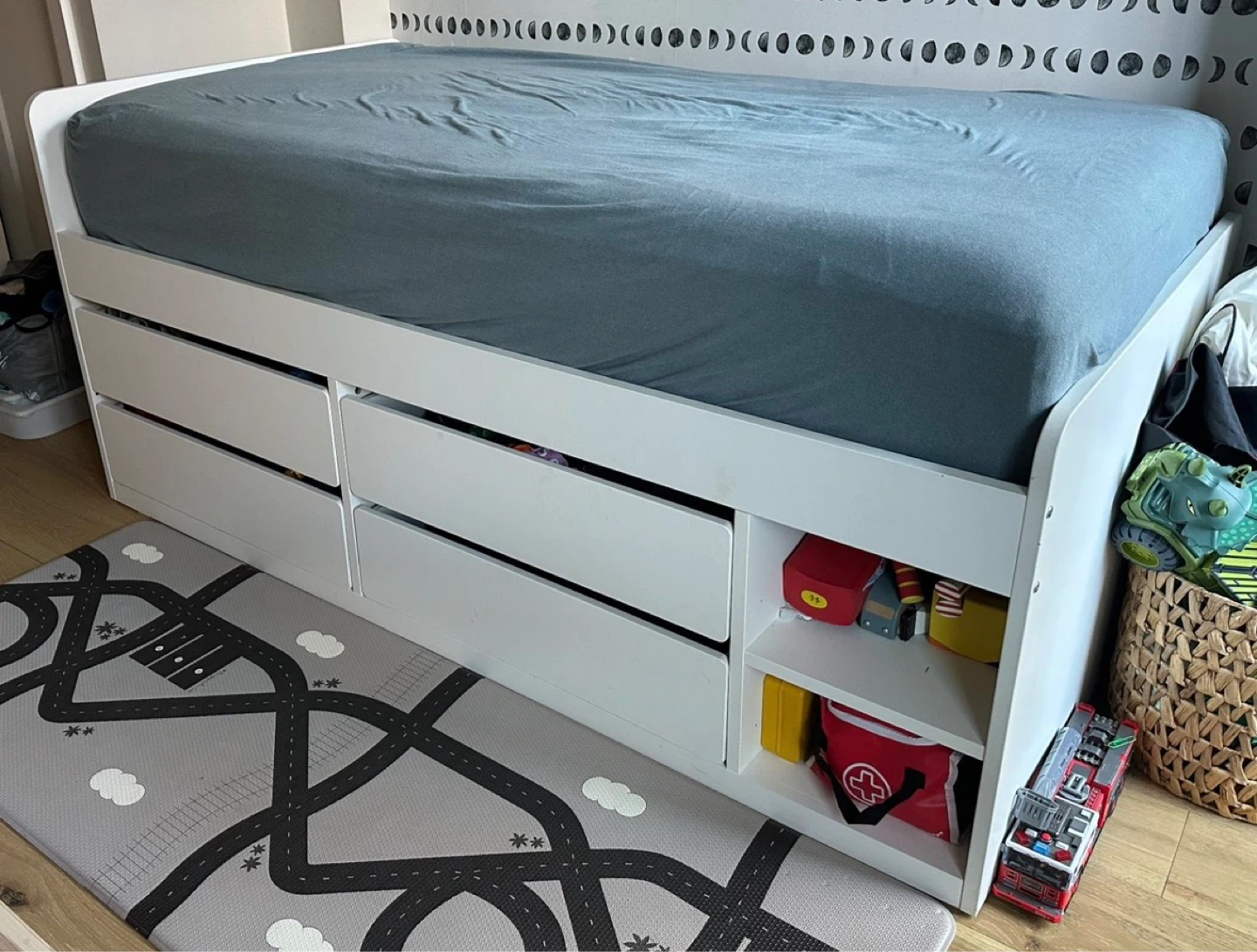 Ikea twin size Slakt bed frame *FREE DELIVERY