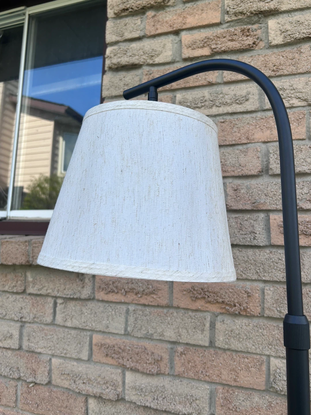 Black Floor Lamp with Side Table - photo 3