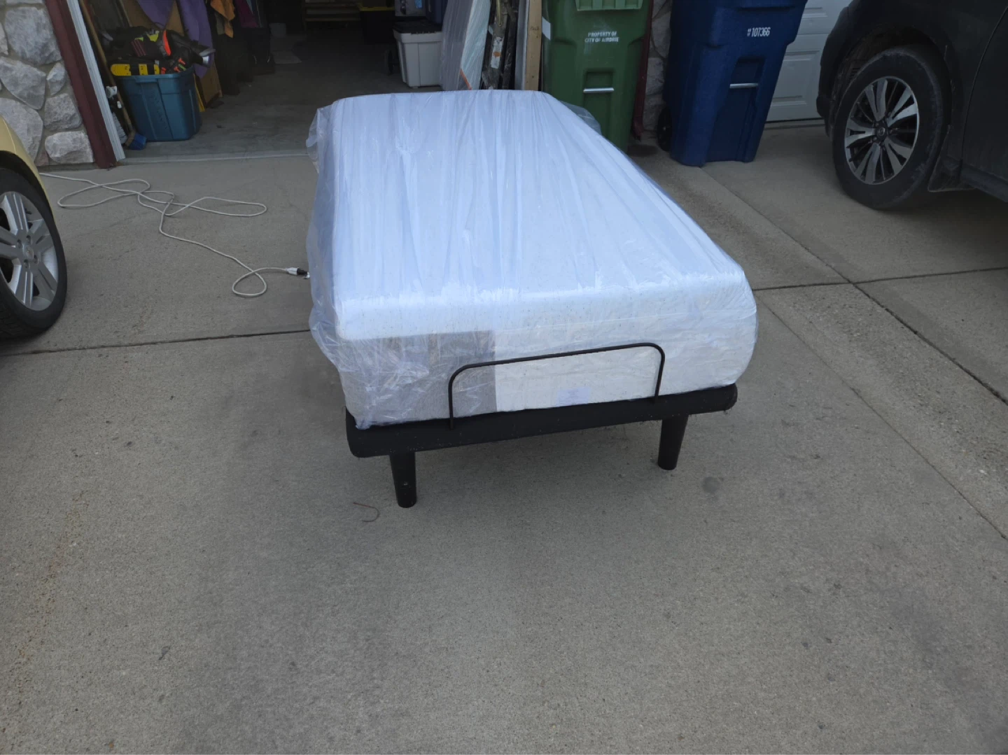 Tempur-Pedic and Casper Snow Mattresses with electric bed frames