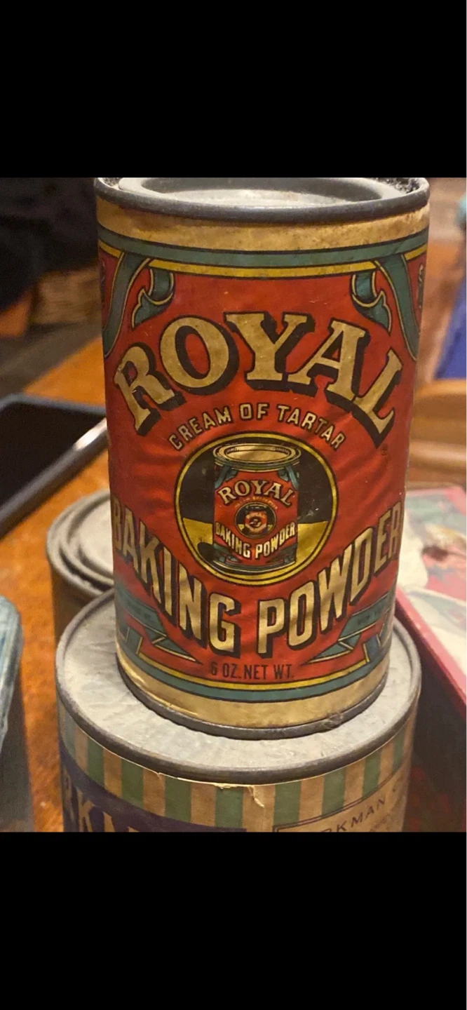 Royal Baking Powder Can