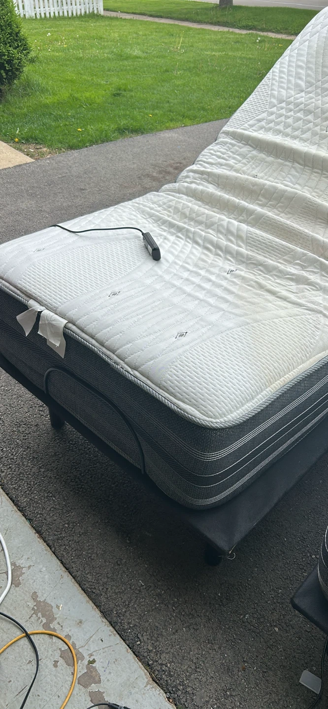 Beautyrest Black Hybrid Adjustable Bed