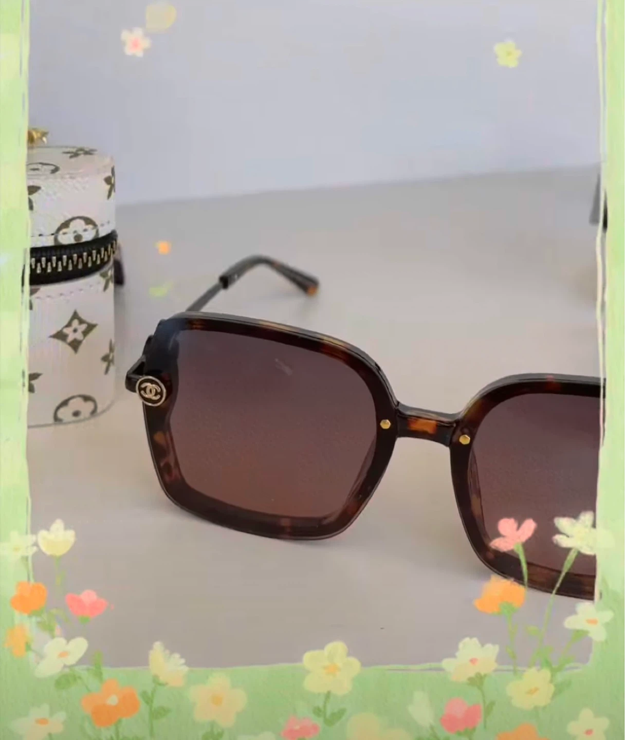 Chanel Sunglasses - photo 4