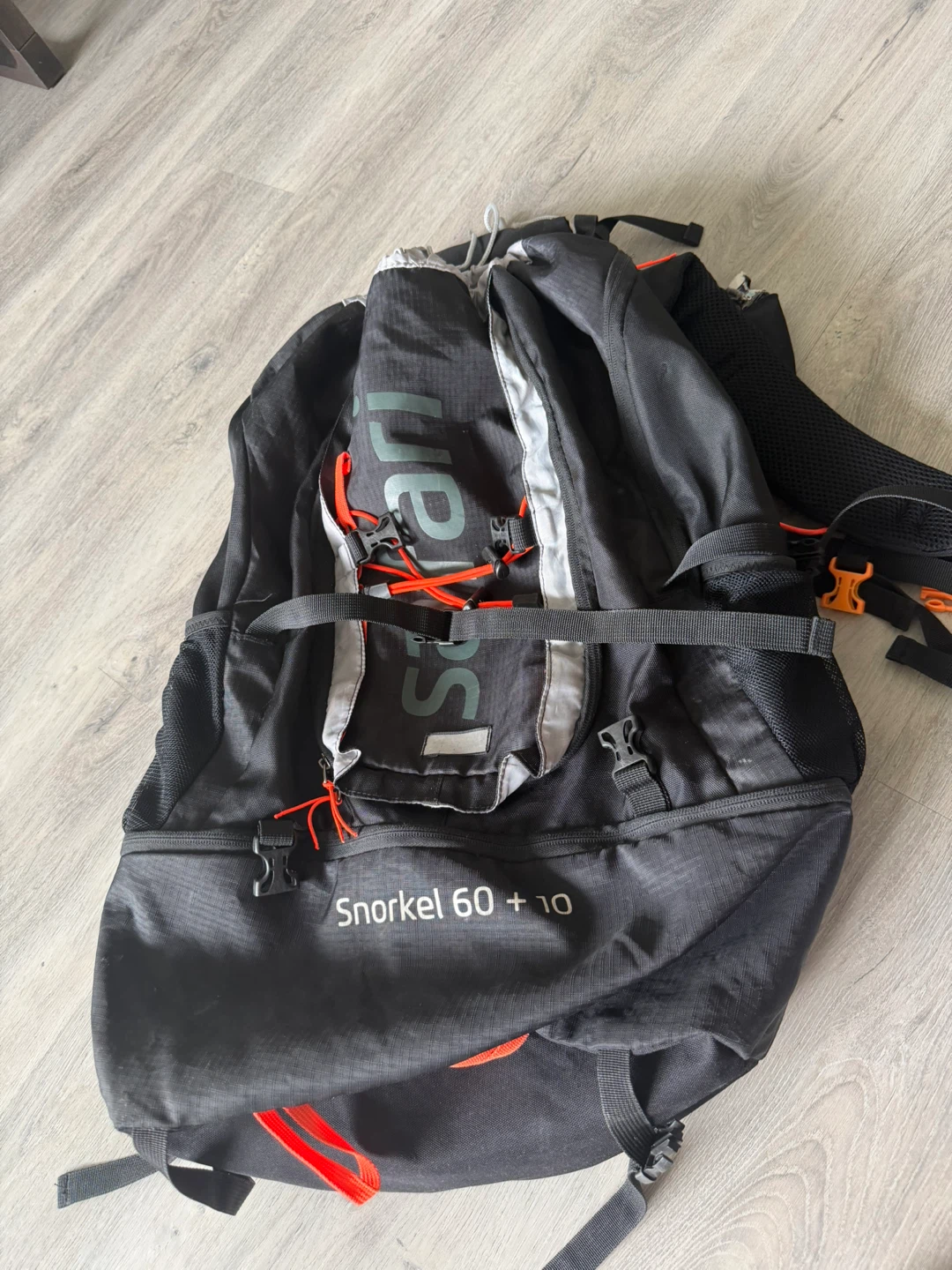 Safari Snorkel 60+10 Backpack