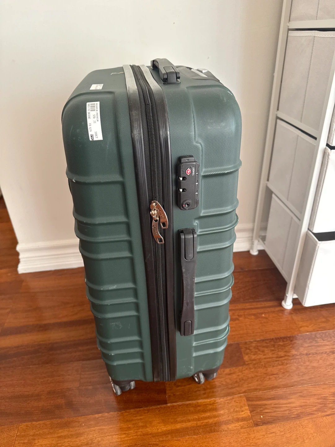 Medium size Luggage Green Hardside Spinner Suitcase - photo 2