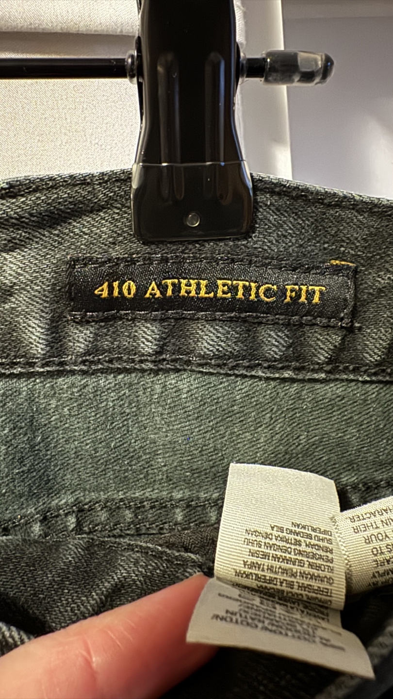 Lucky Brand 410 Athletic Fit Jeans - 32x32 - photo 3