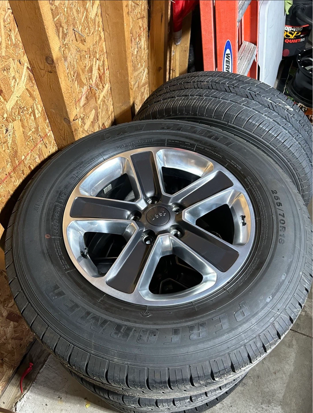 Jeep 18 inch Wheel and Tire Set