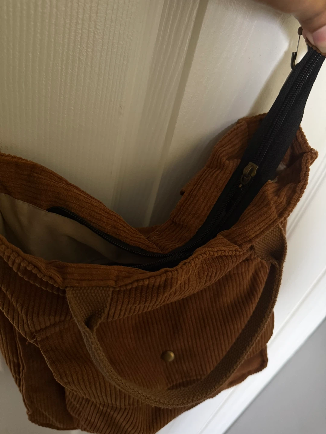 Versatile Brown Corduroy Hobo Bag – Multi-Pocket - photo 4