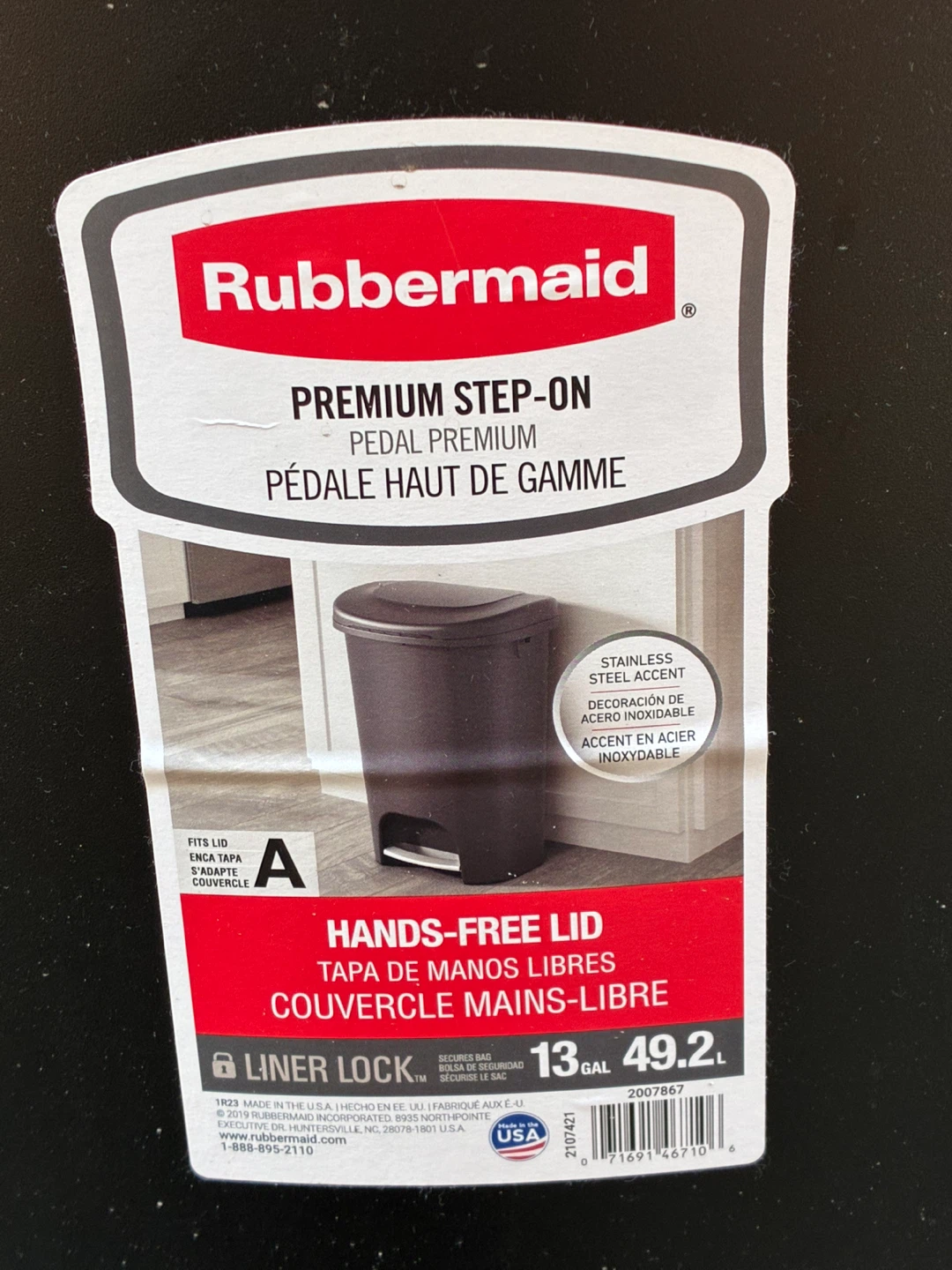 $15 NEW Rubbermaid GARBAGE can Plastic Step-On Wastebasket black