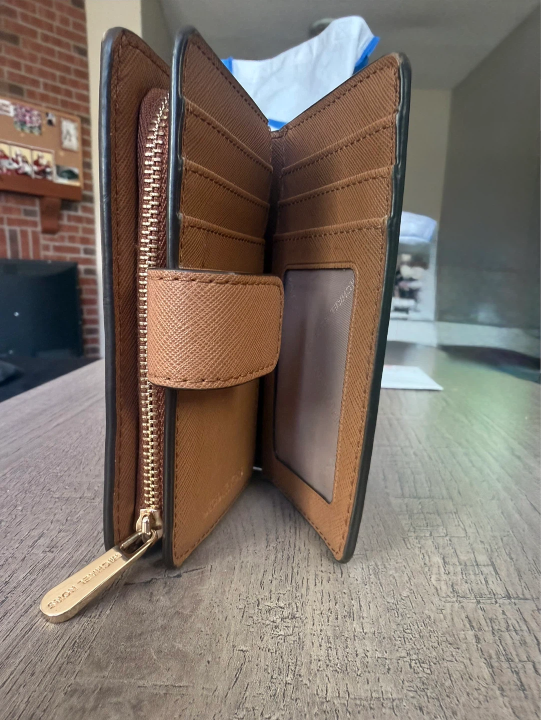 Michael Kors Wallet - photo 3