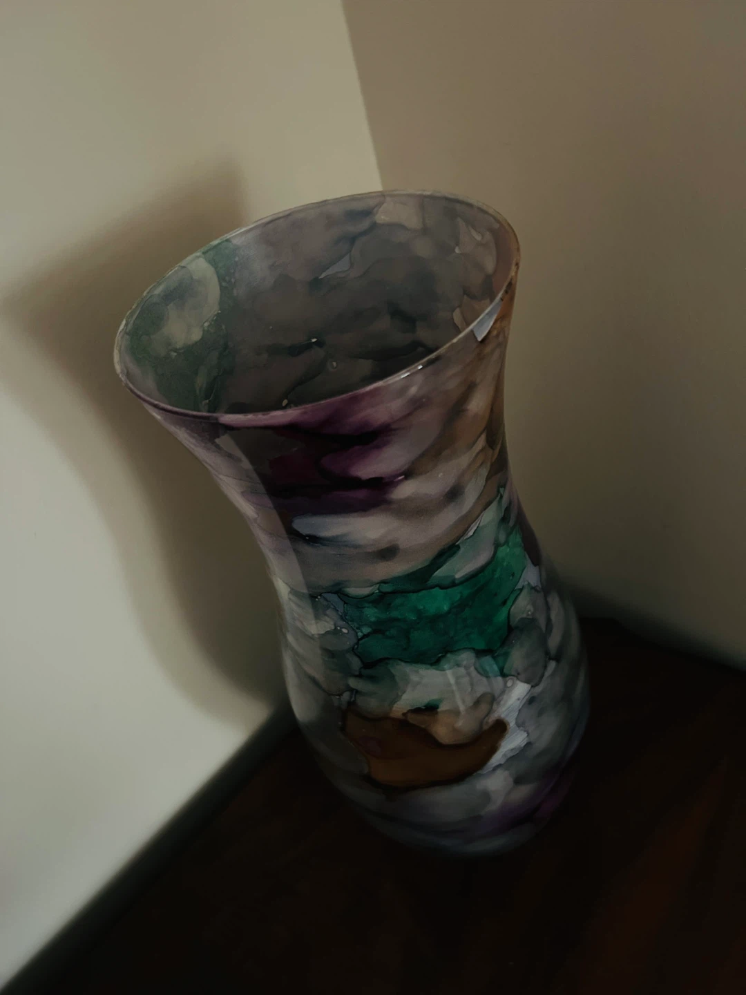 Magnificent 16” Glass Vase - photo 3