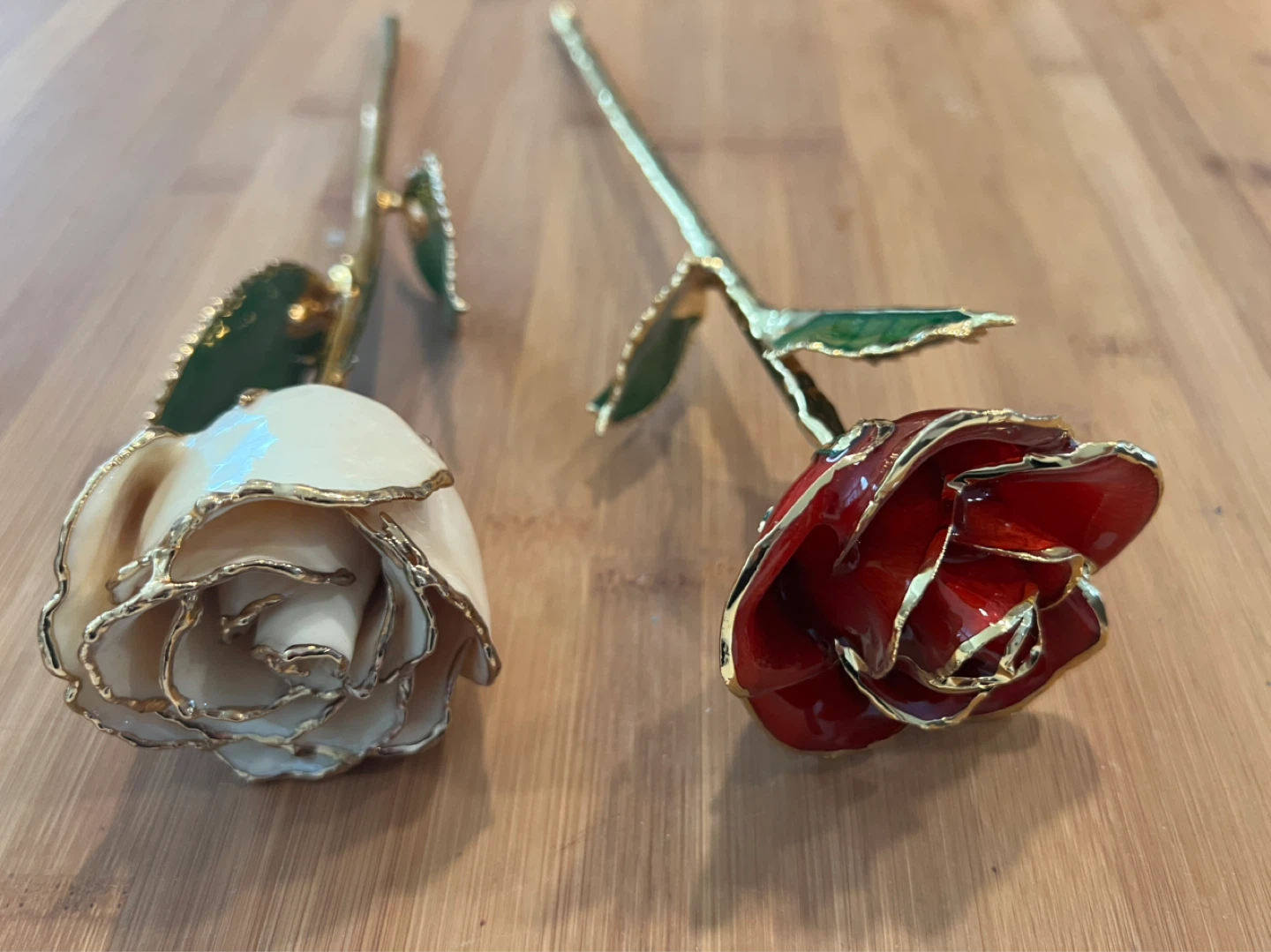The forever rose - gold tipped roses (2) - photo 2