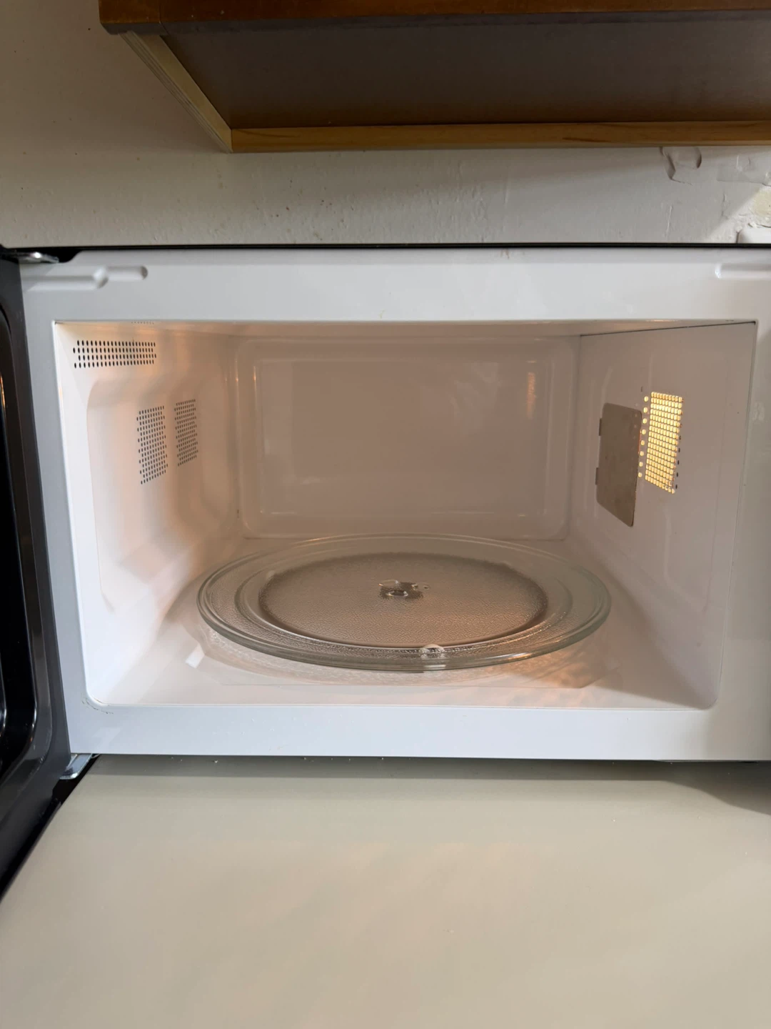 Oster stainless steel microwave - photo 2