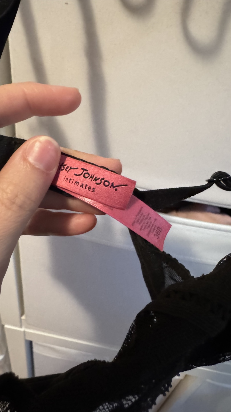 Betsey Johnson Black Lace Bra 36B - photo 4