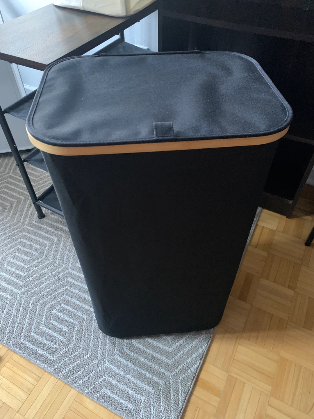 Laundry Basket Hamper with lid (brand new)