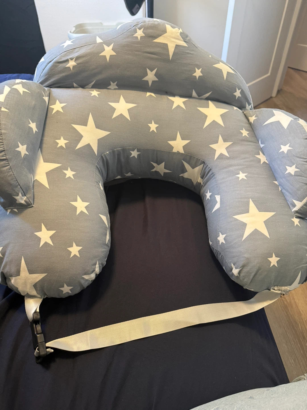 Star Print Nursing Pillow - photo 3