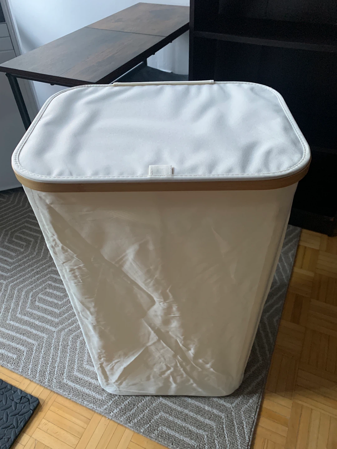 Laundry Basket Hamper with lid (brand new) beige
