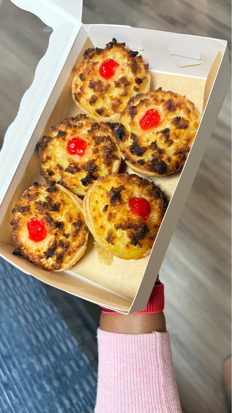 Assorted Pastries Box - Cuba & Portugal Flavors - photo 5