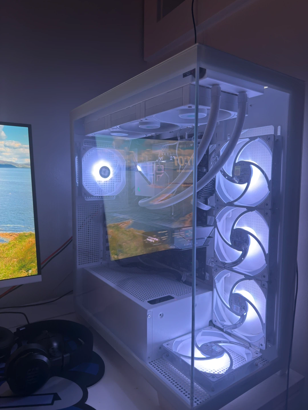 Gaming PC -  RTX Build rtx 5060ti 16 gb rm  Ryzen 9 7900X