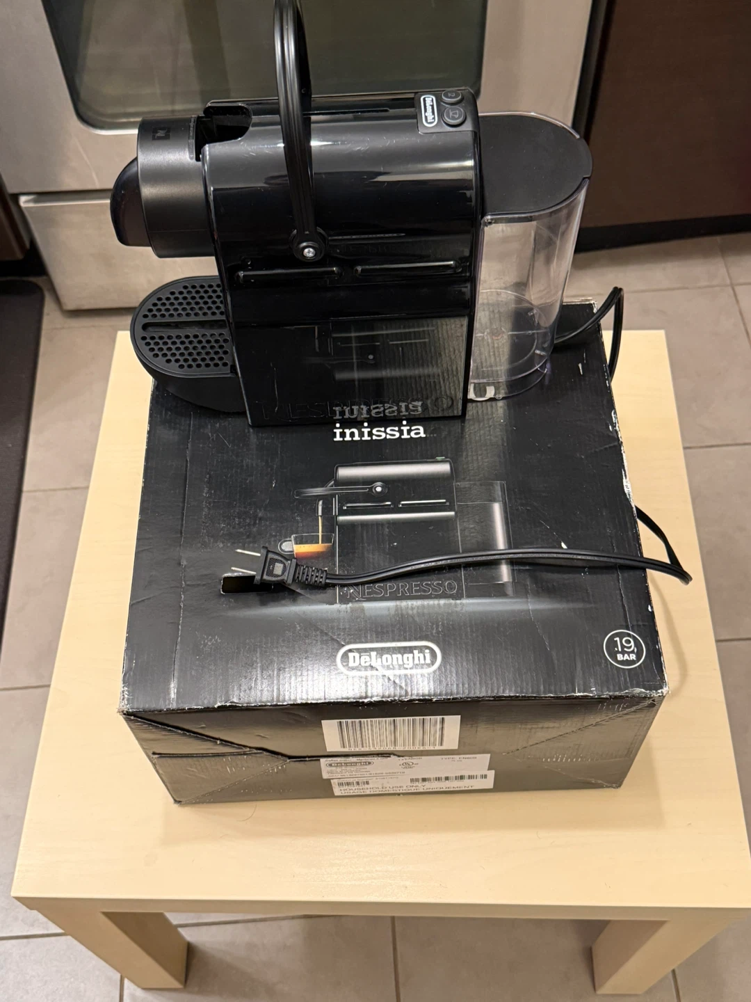 Nespresso delonghi Inissia espresso machine - black