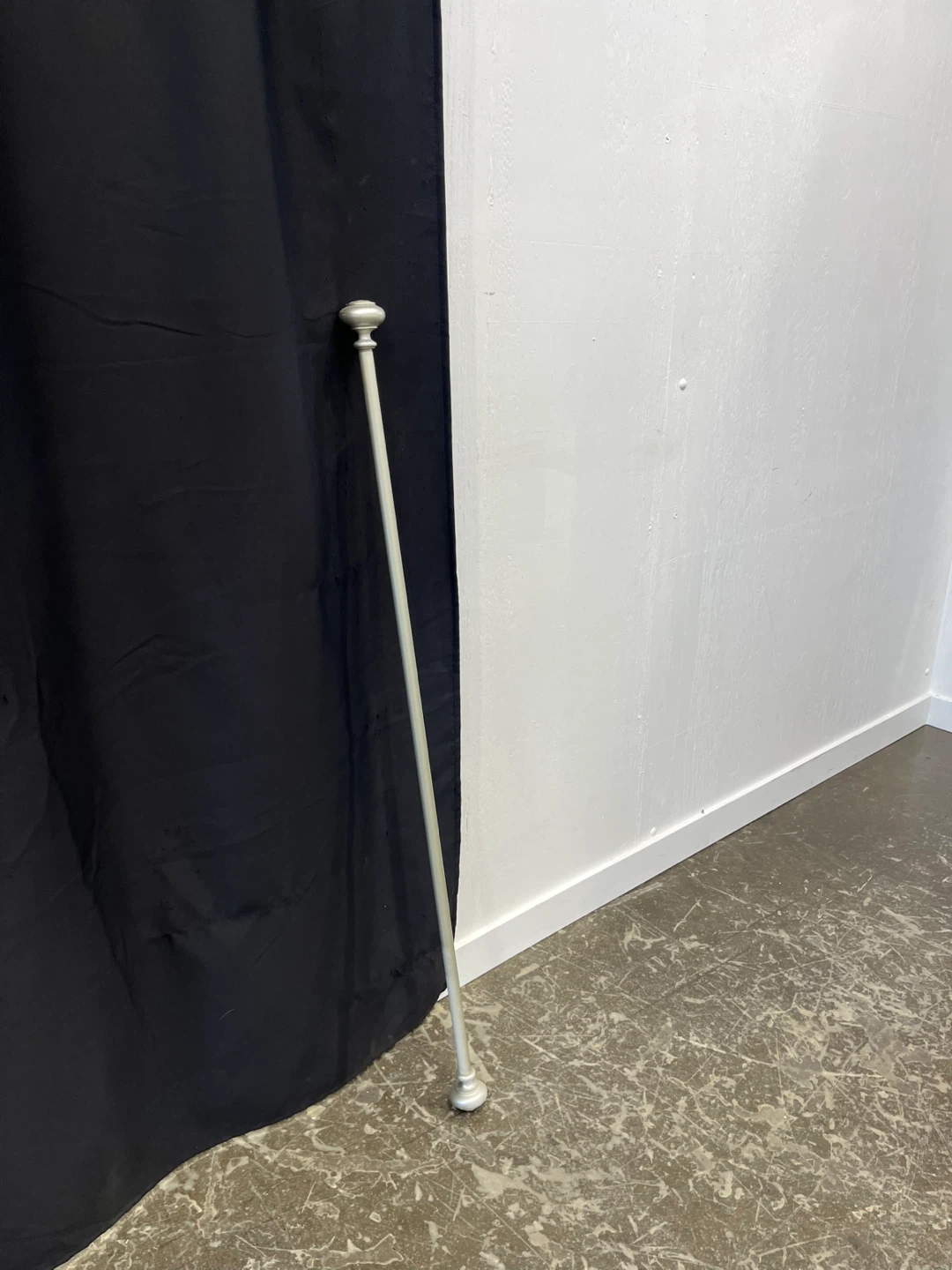 Curtain Rod excellent condition - photo 3