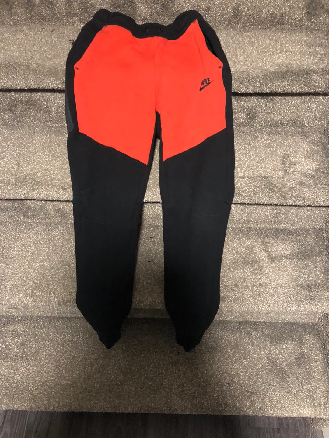 Nike Tech Fleece Joggers - Red/Black