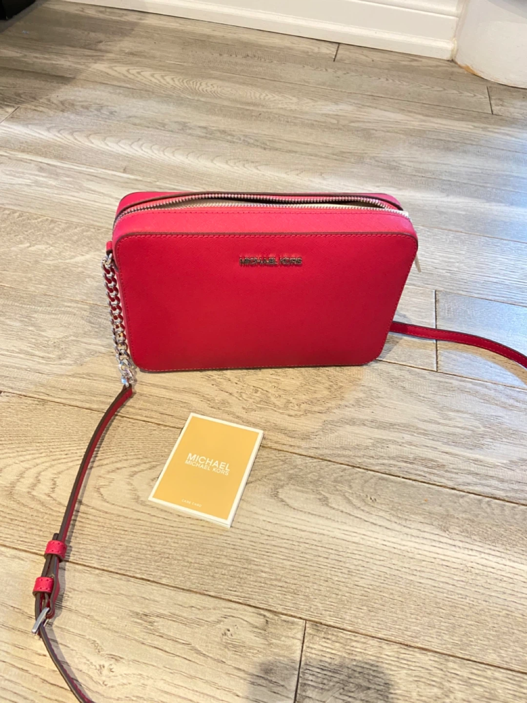 Michael Kors Ginny Camera Bag - Bright Red