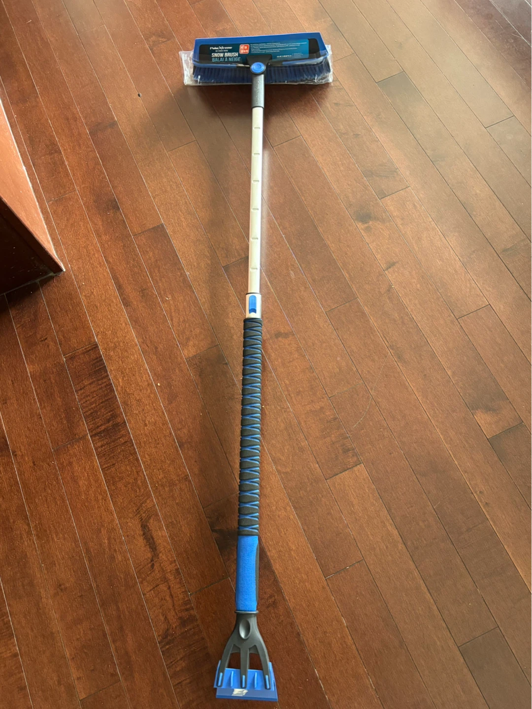 PolarXtreme Snow Brush with Squeegee
