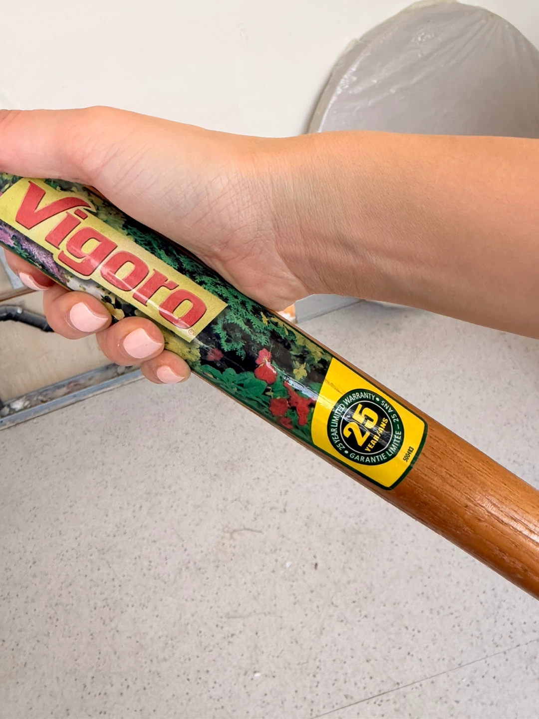 Vigoro Turf Edger with Varnished Steel Handle - photo 2