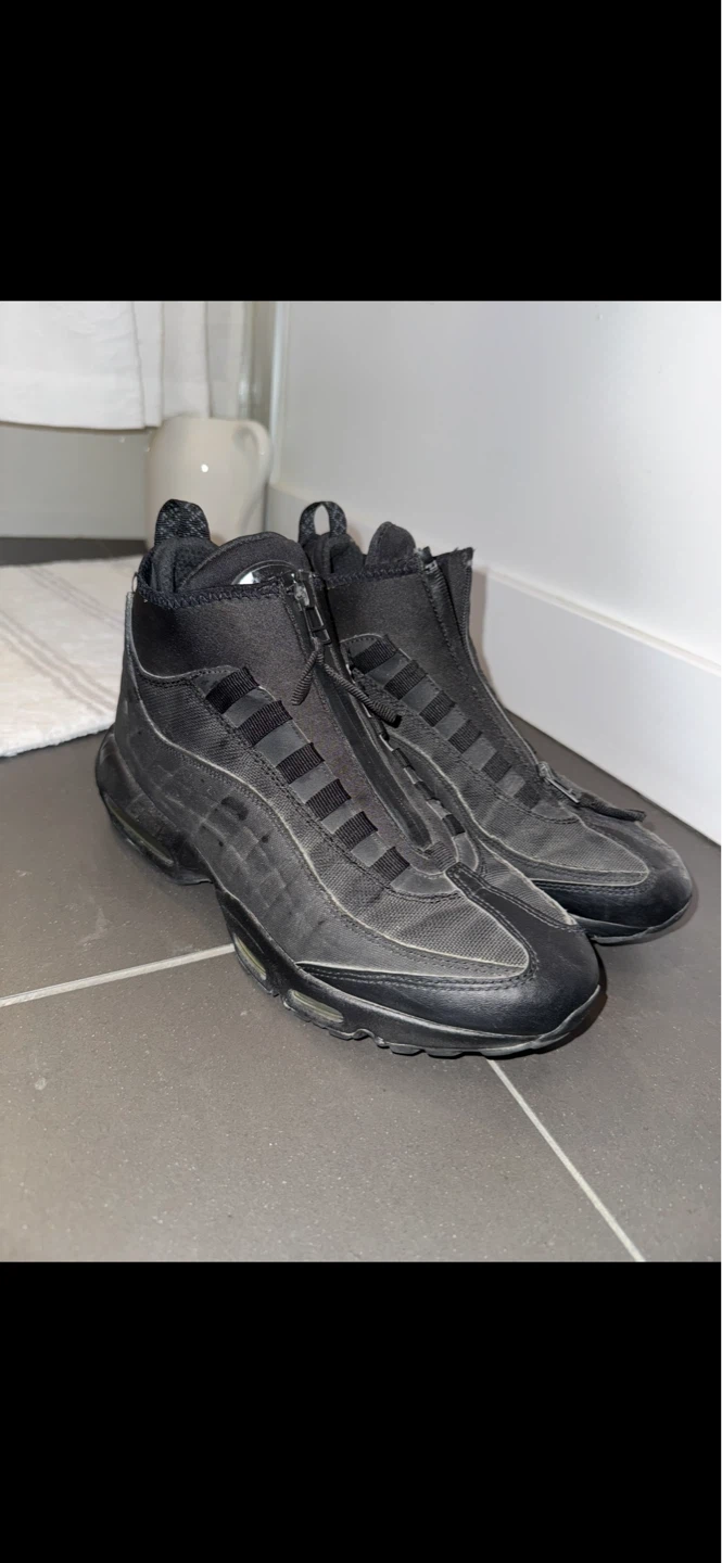 Nike Air Max 95 High Top Zip Sneakers