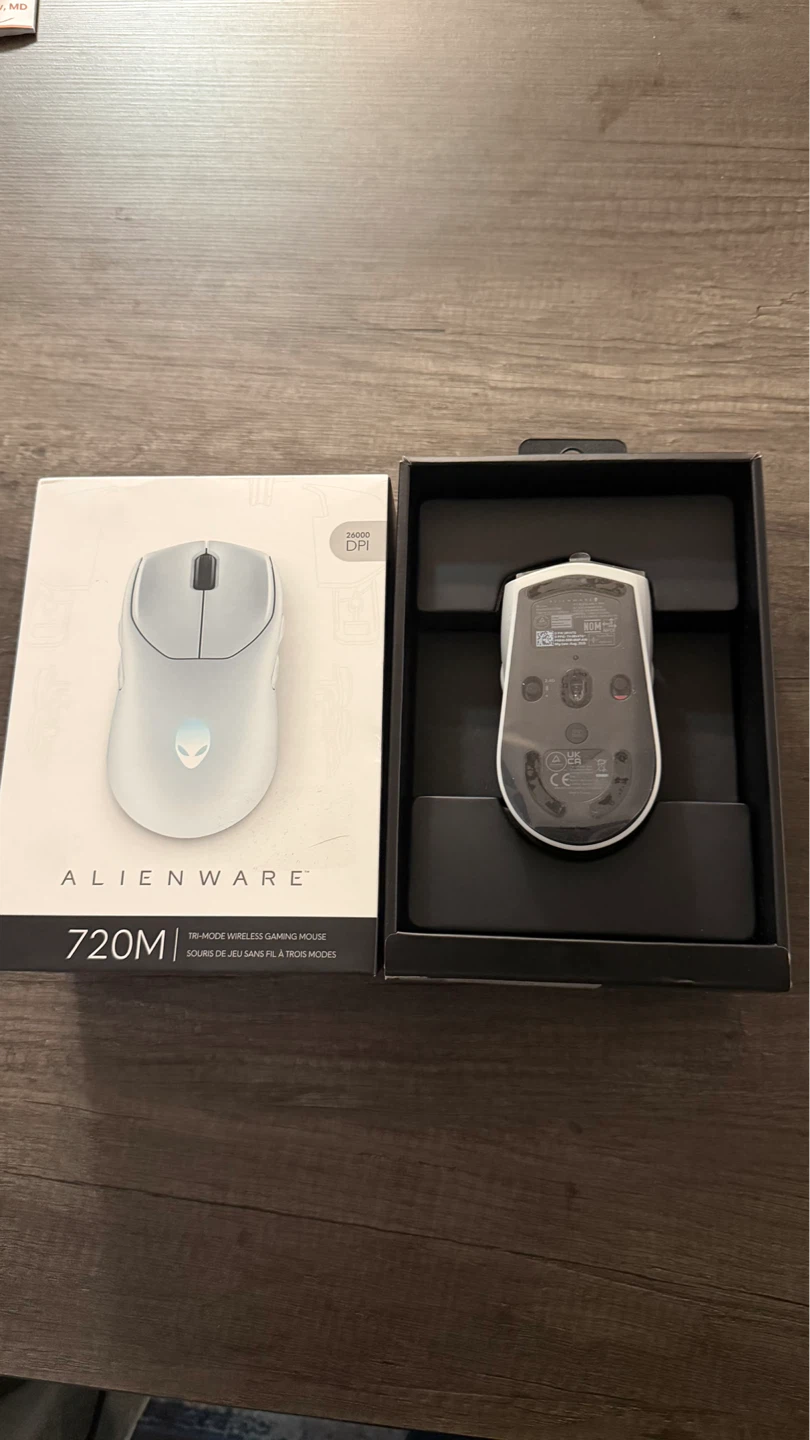 Alienware AW720M Tri-Mode Wireless Gaming Mouse - photo 4