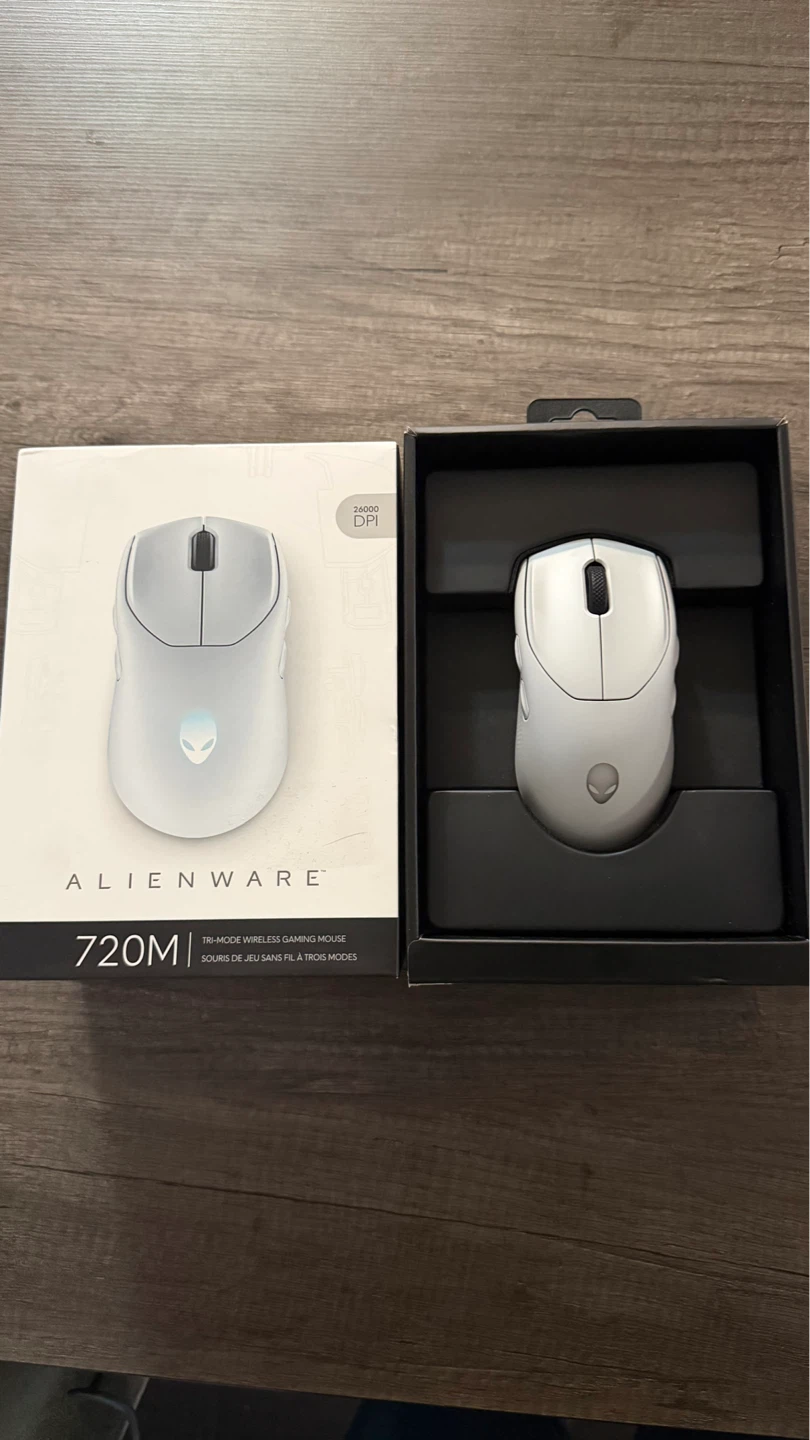 Alienware AW720M Tri-Mode Wireless Gaming Mouse - photo 2