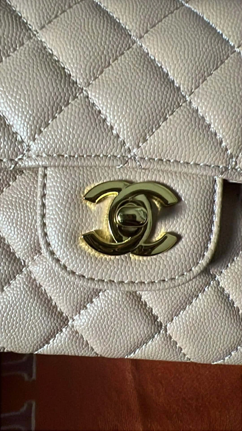 Chanel Classic Flap Bag - photo 5