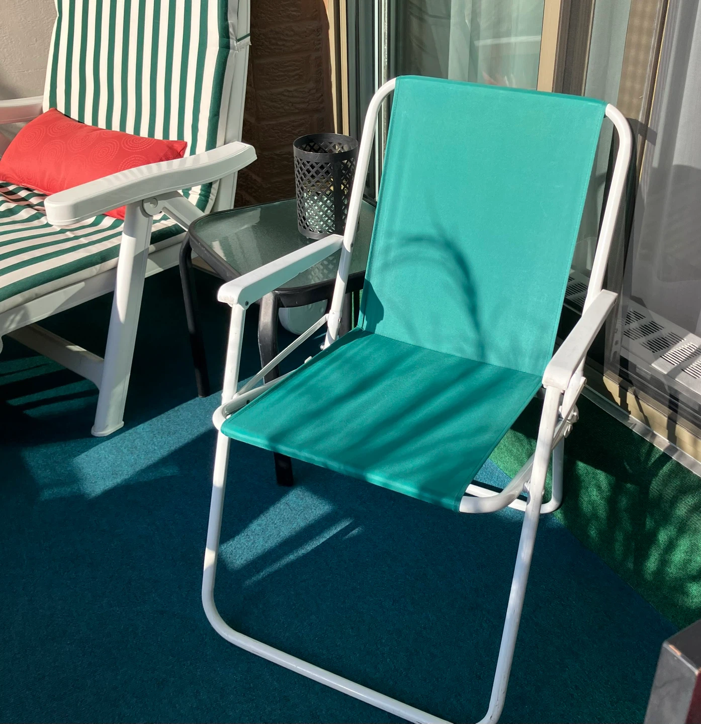 $10 - 2 Folding lawn chairs