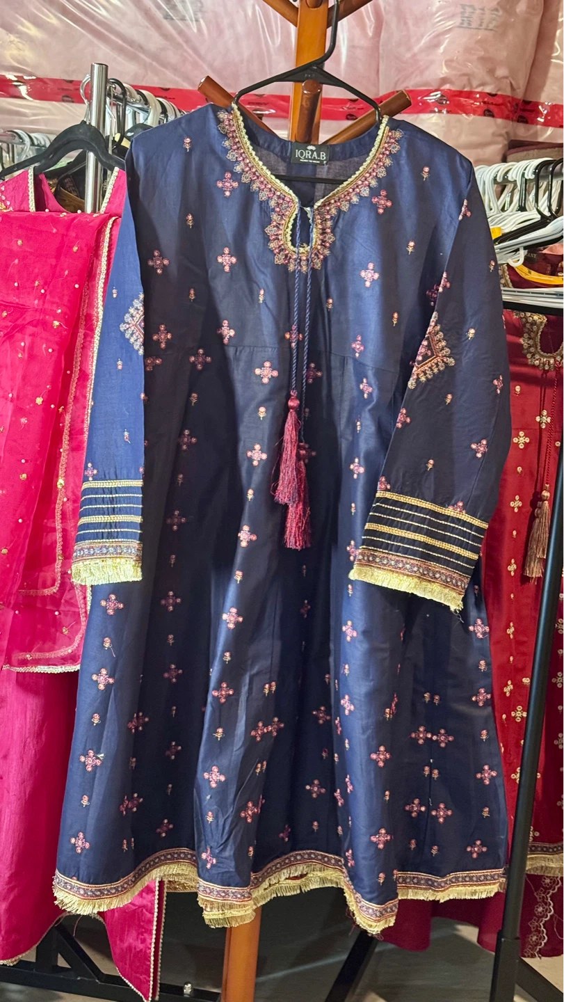 IORA.B Women's Navy Blue Embroidered Kurti Set - XL - photo 2