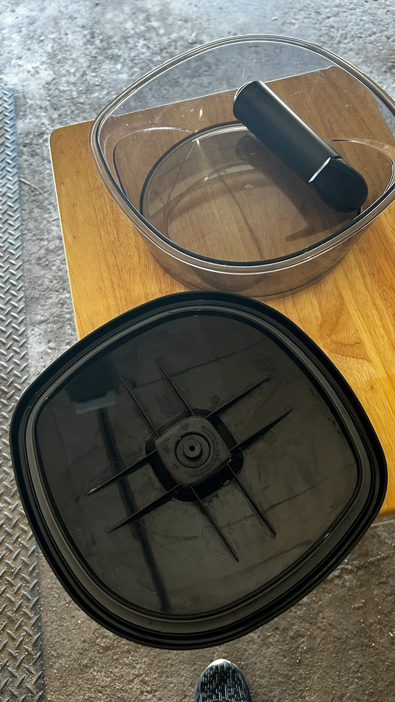 Food Storage Container with Vacuum Pump Lid - photo 4