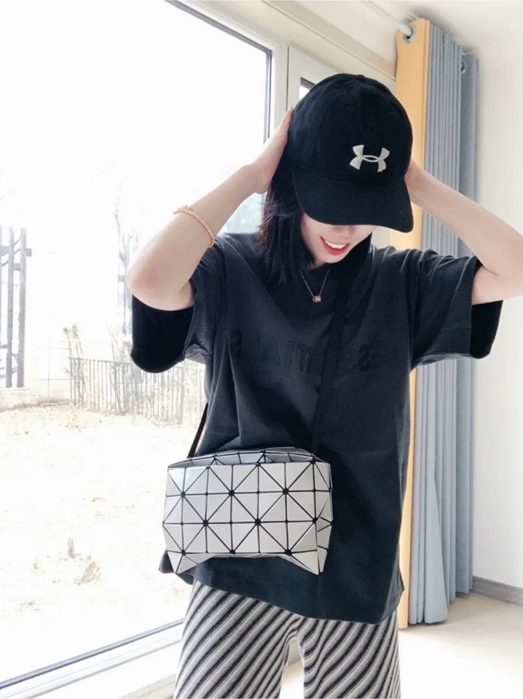 BAO BAO ISSEY MIYAKE Lucent Prism Bag - photo 5