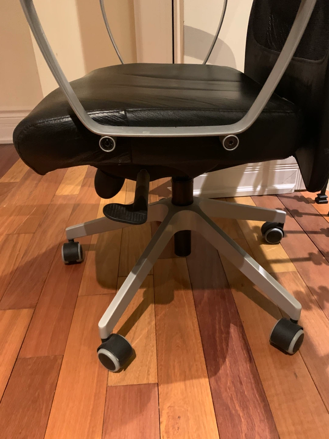 Black Mesh Back Office Chair - photo 5
