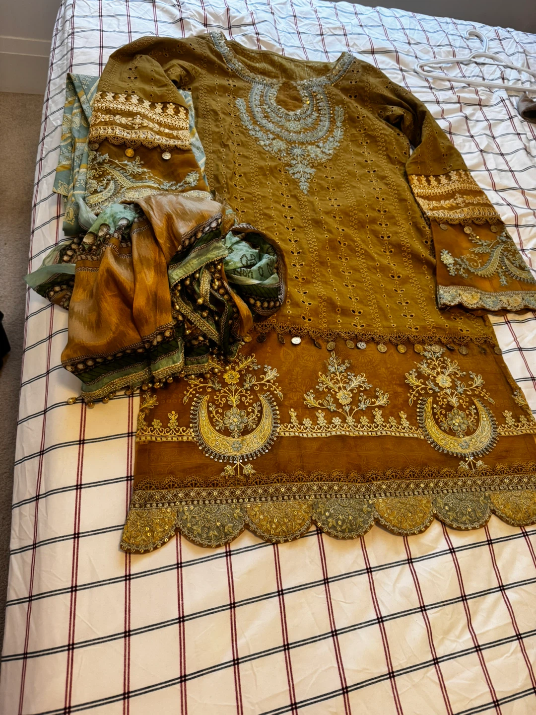 Maria b original Chickenkari lawn dress - photo 2