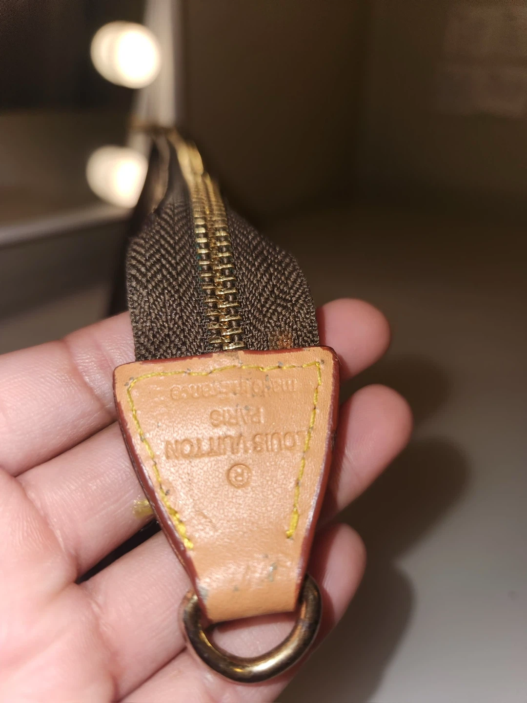 Louis Vuitton Monogram Pouch (Vintage) - photo 5