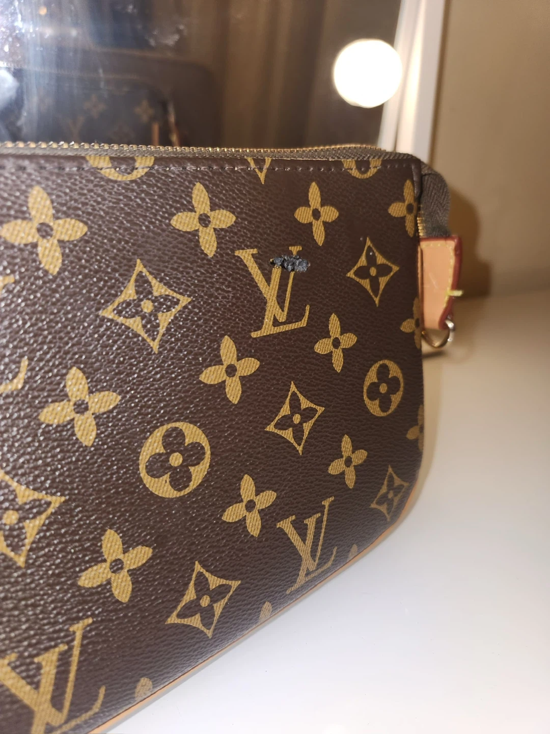 Louis Vuitton Monogram Pouch (Vintage) - photo 4