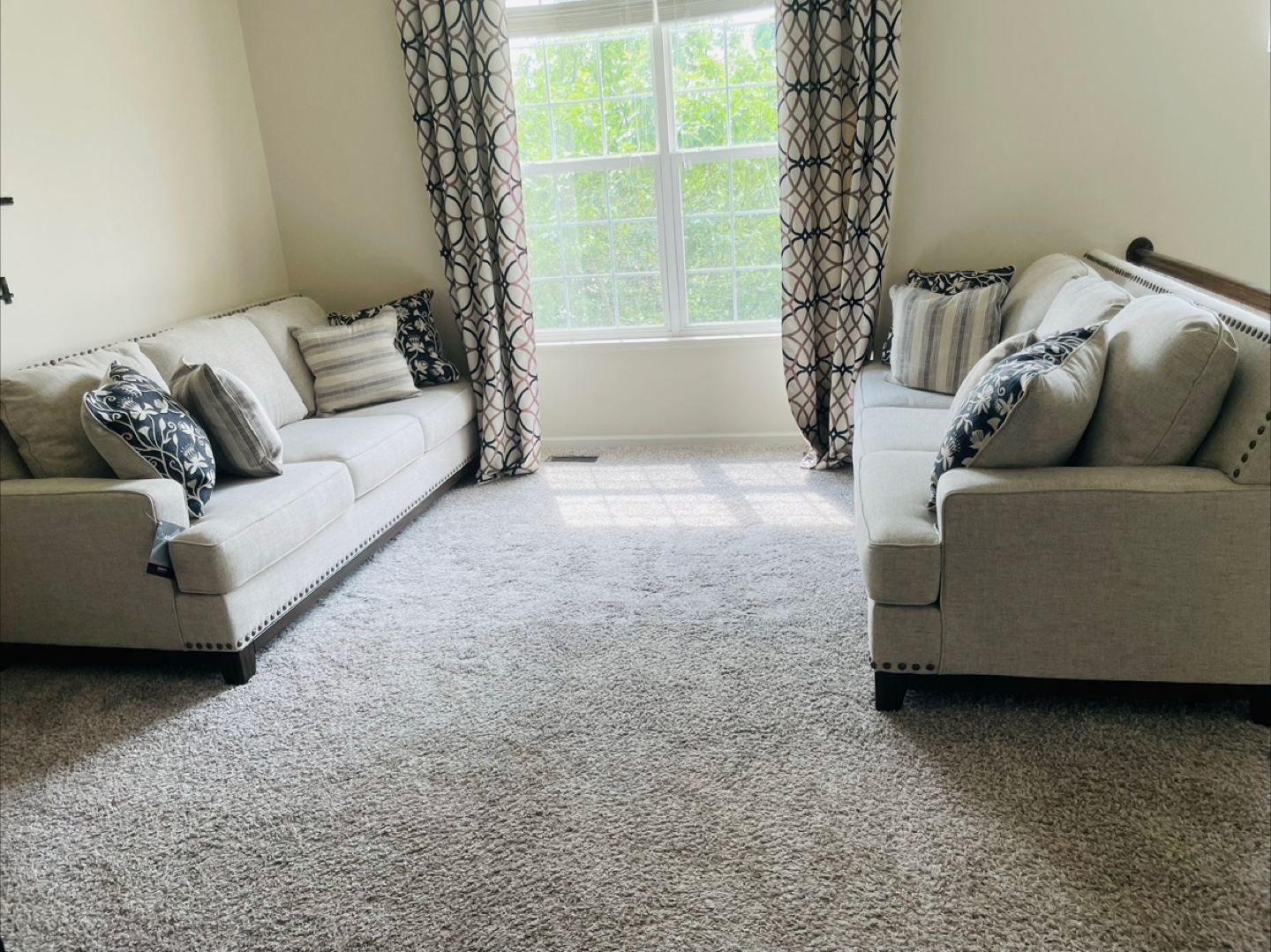 Light Beige Sofa - 3 seater - photo 4