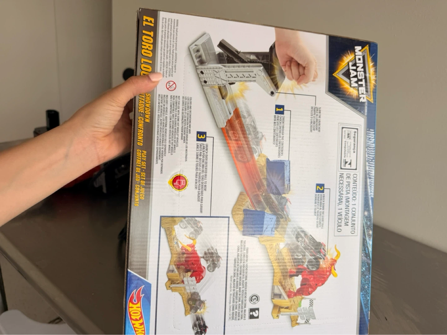 Hot Wheels Monster Jam El Toro Loco Showdown Playset - photo 2