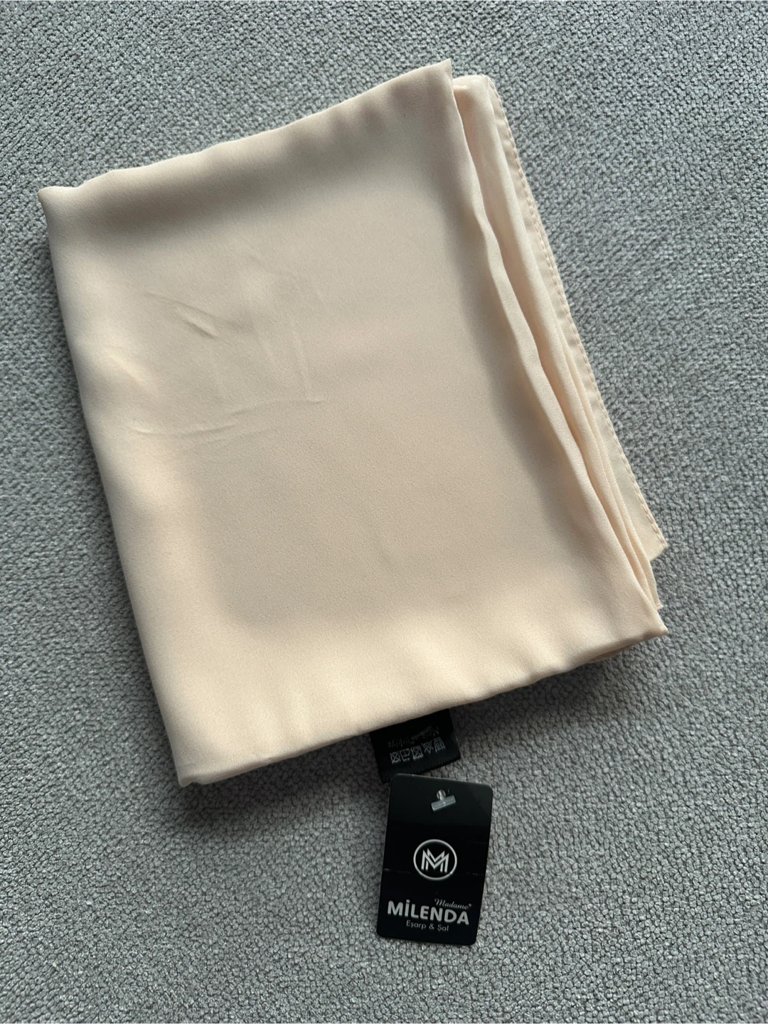Milenda Cream Scarf - New - $10