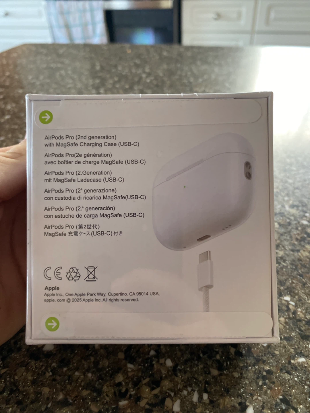 Apple AirPods Pro (2nd generation) with MagSafe Charging Case - photo 2