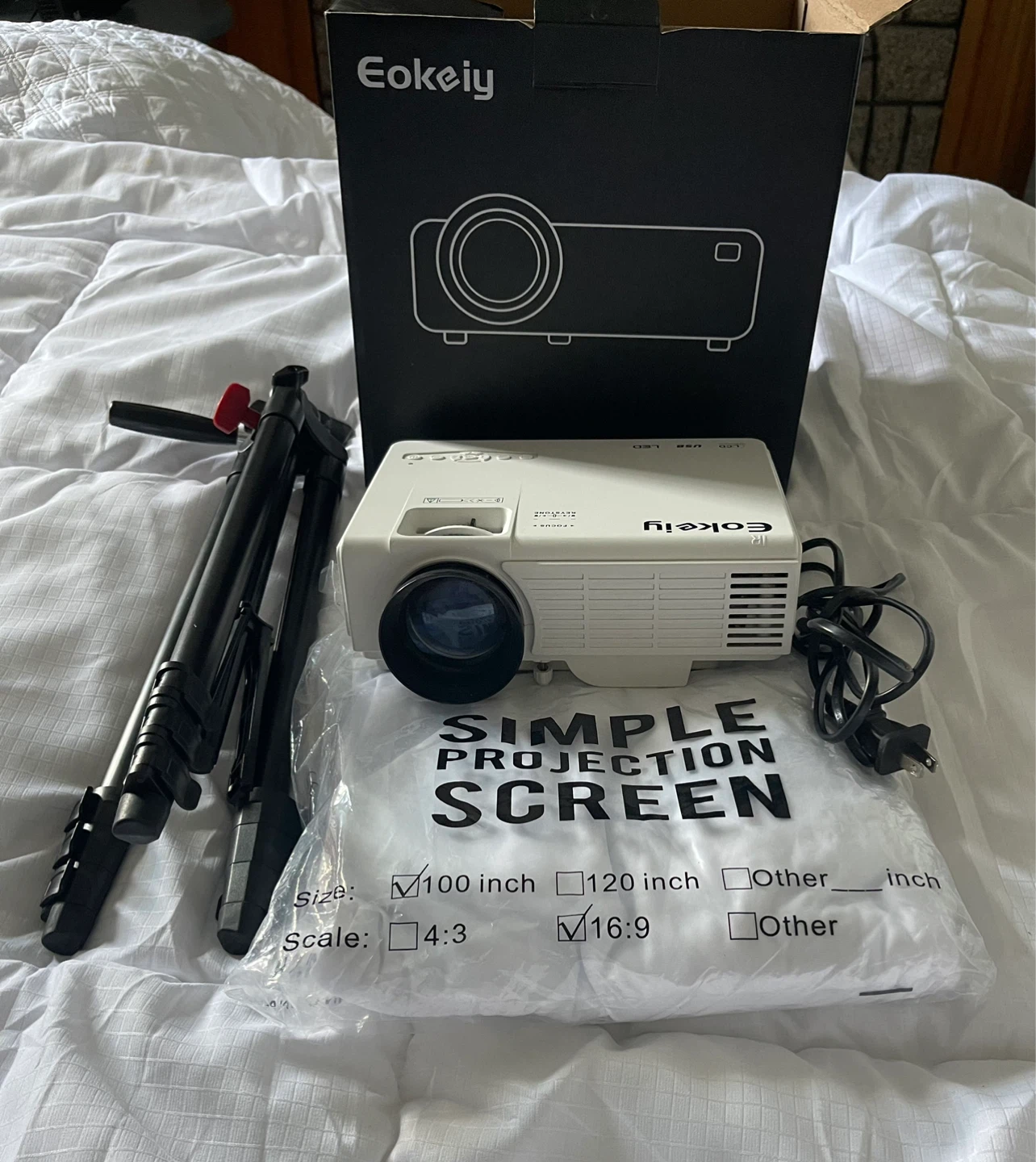 Eokeiy Projector with Tripod and Projection Screen - photo 5