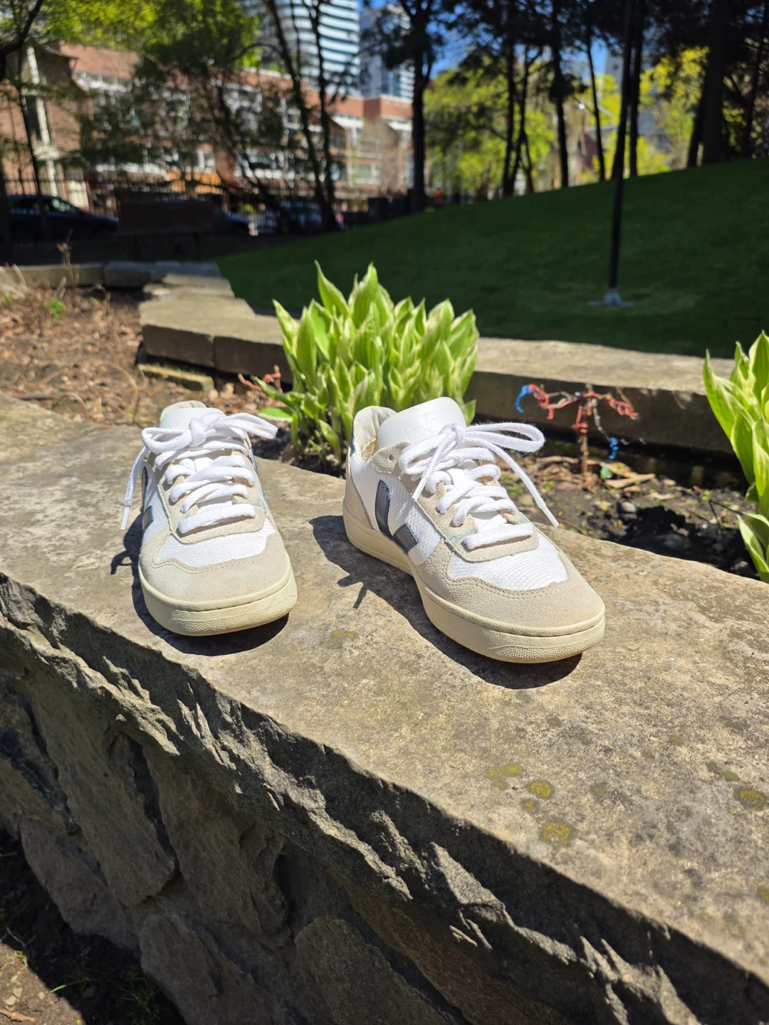 Veja V-10 Sneakers (Women's ) - photo 4