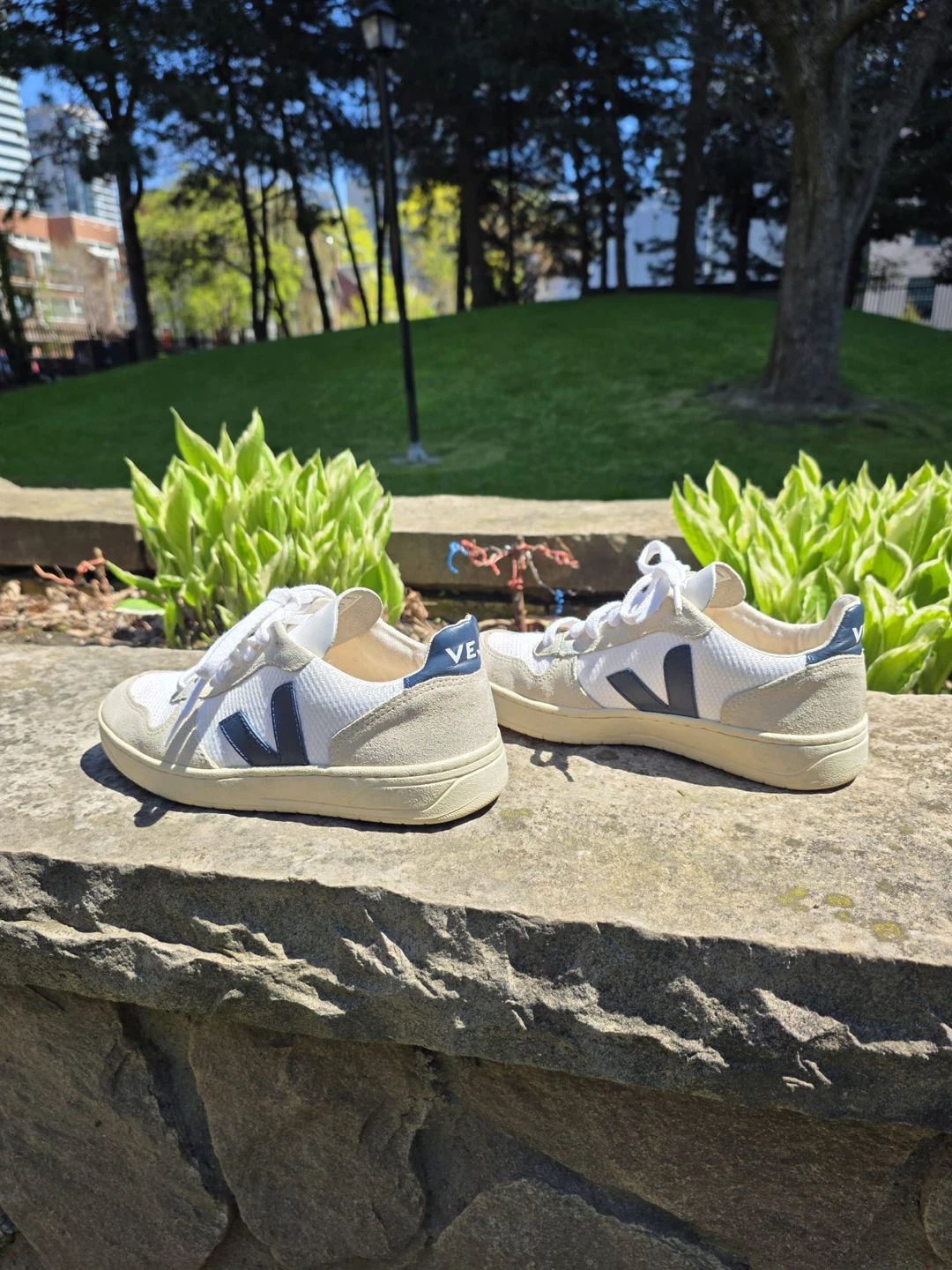 Veja V-10 Sneakers (Women's ) - photo 2