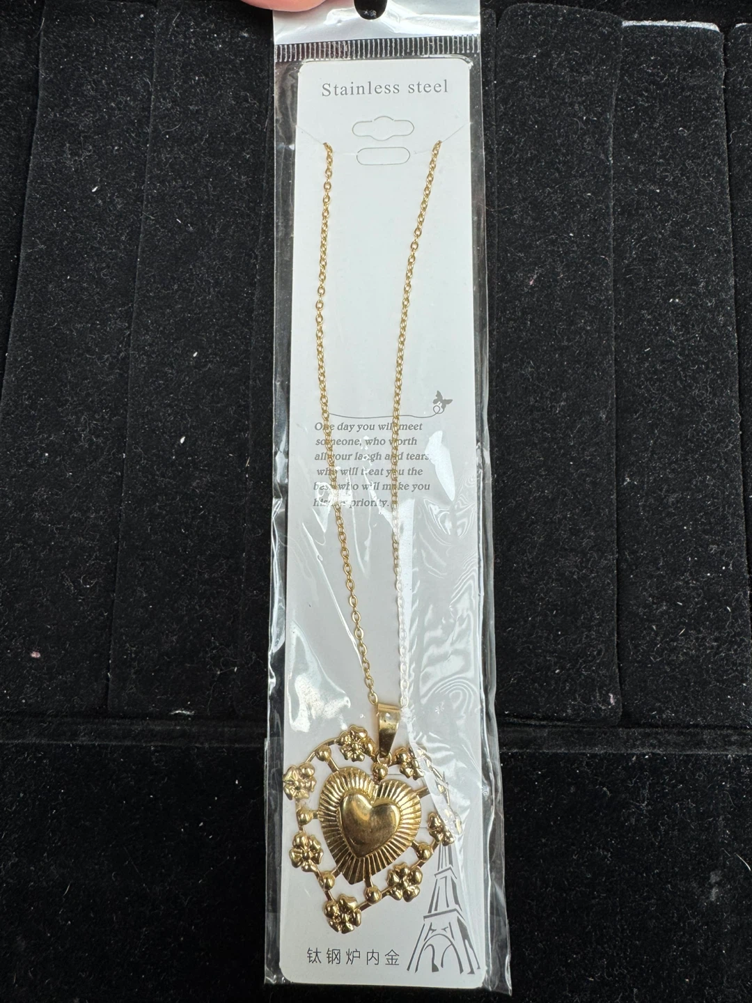 Gold tone heart pendant necklace