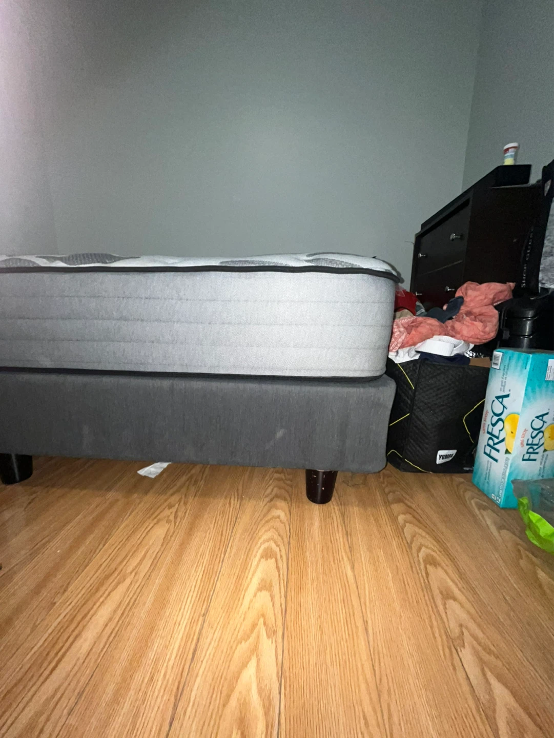 Sealy Posturepedic Plus queen Mattress + Bed Base/Box Spring - photo 2