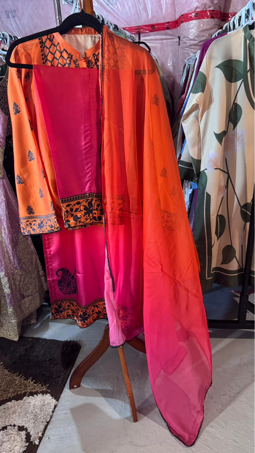 Orange and Pink Ombre Kameez Shalwar with Dupatta - photo 4